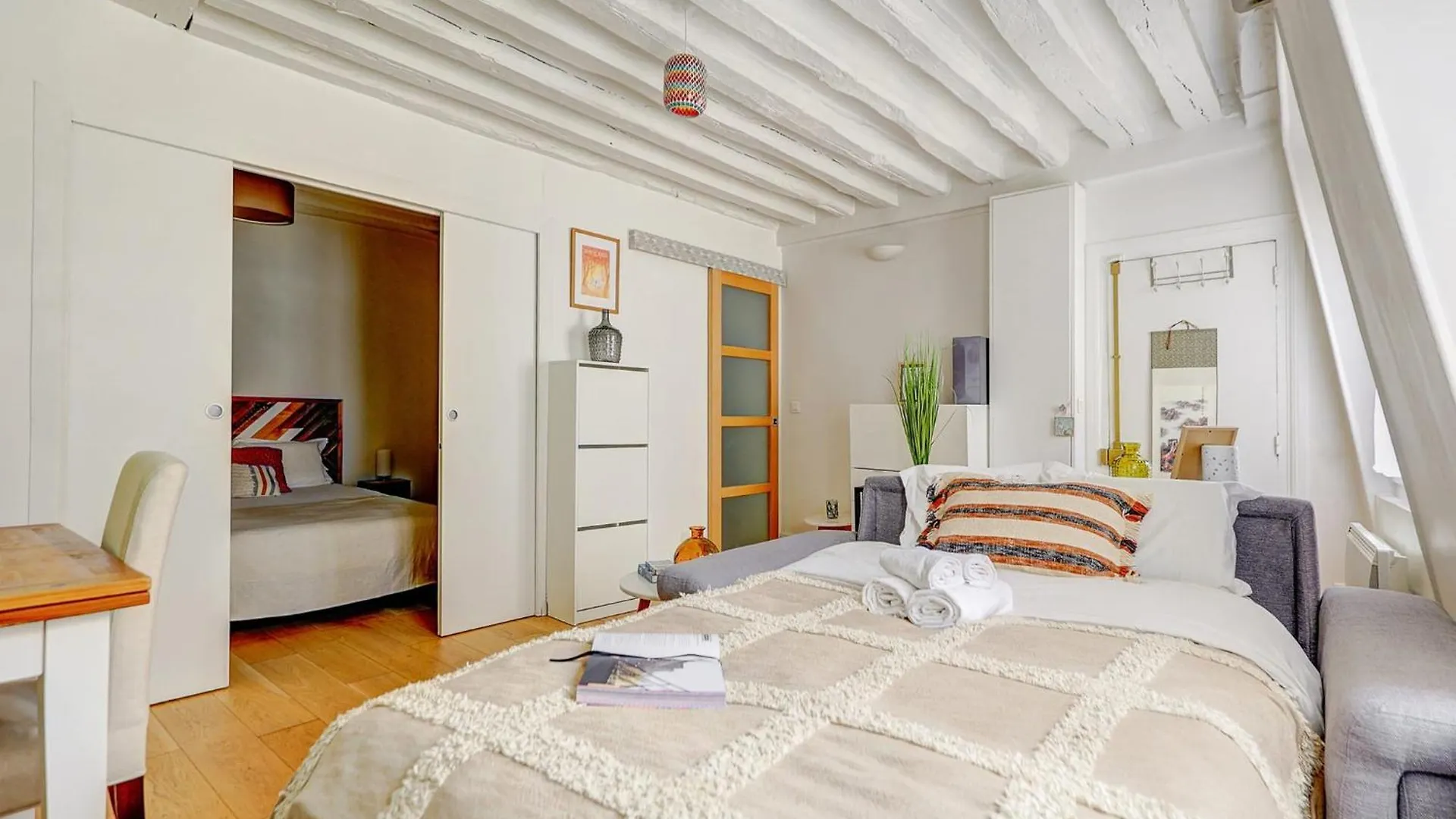 Pompidou & Central Paris - 1Br - Cityapartmentstay
